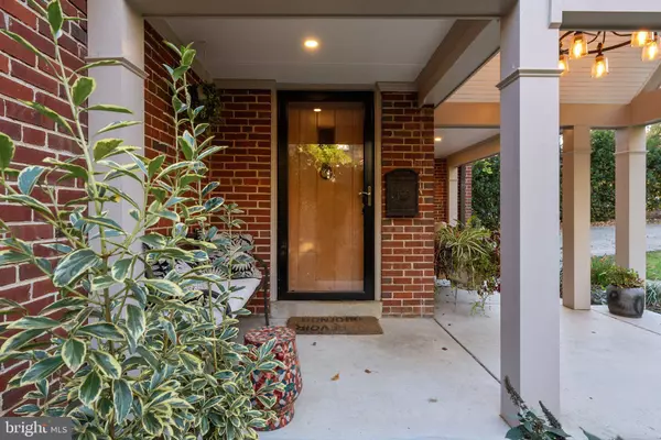 12 CHESTNUT LN, Wayne, PA 19087