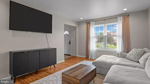 560 PADDOCK CIR, Telford, PA 18969