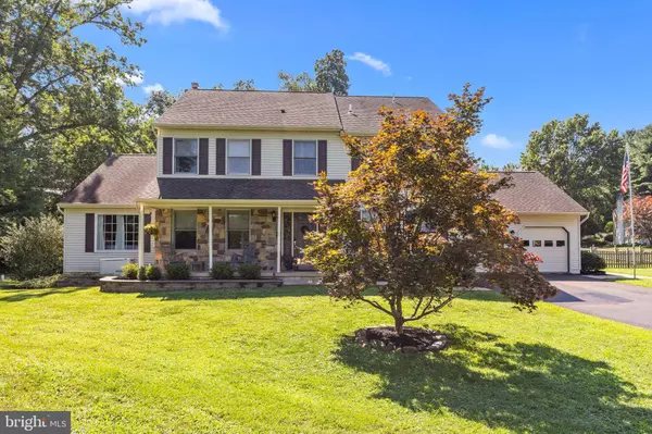 275 W SANDY RIDGE RD, Doylestown, PA 18901