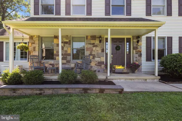 275 W SANDY RIDGE RD, Doylestown, PA 18901