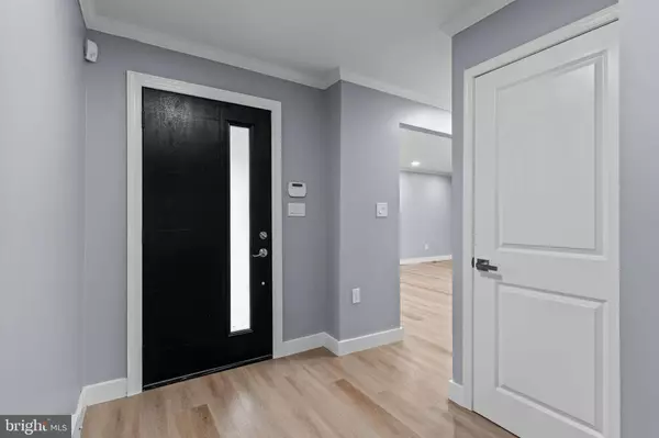 8004 ANDERSON ST, Philadelphia, PA 19118