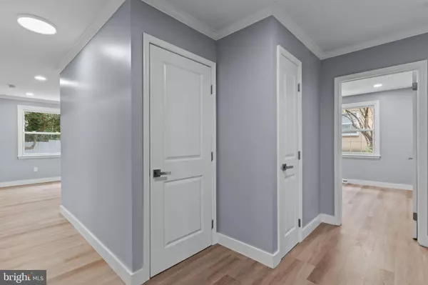 8004 ANDERSON ST, Philadelphia, PA 19118