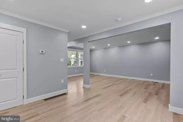 8004 ANDERSON ST, Philadelphia, PA 19118