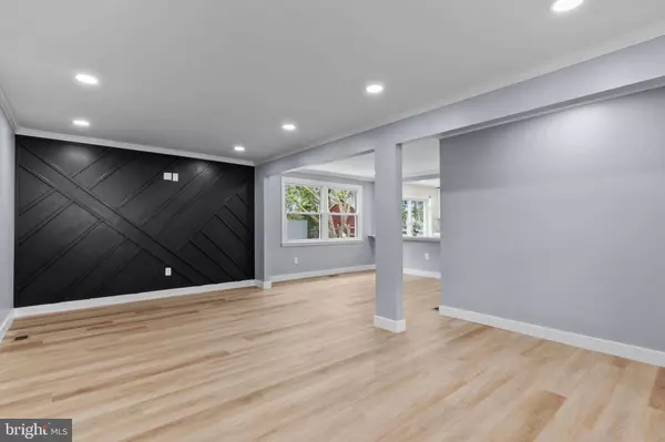 8004 ANDERSON ST, Philadelphia, PA 19118