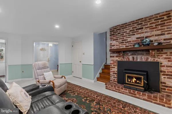 195 HARRIET RD, Southampton, PA 18966