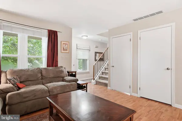 996 RILL RD, Reading, PA 19606