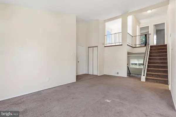 147 COMMONWEALTH DR, Newtown, PA 18940