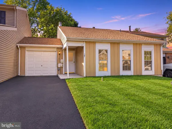 147 COMMONWEALTH DR, Newtown, PA 18940