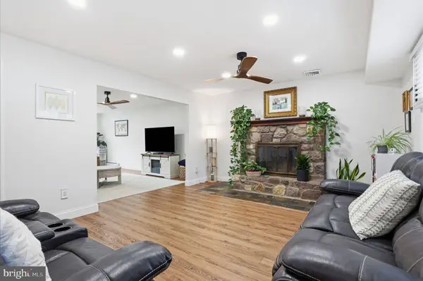 980 PEBBLE HILL RD, Doylestown, PA 18901