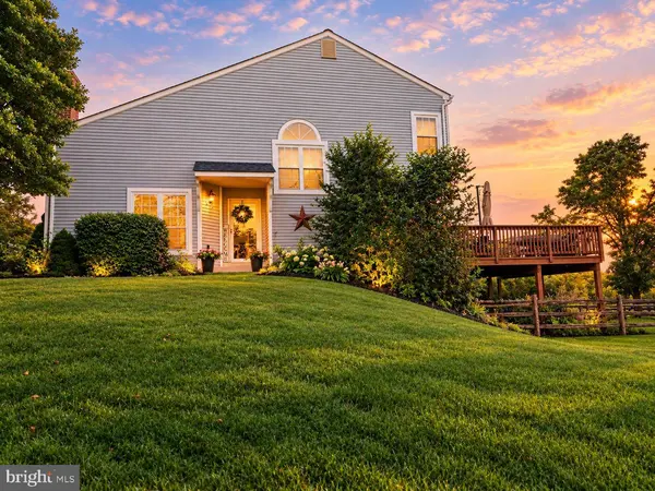 47 SKYVIEW WAY, Newtown, PA 18940