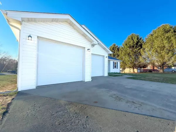 2001 Old Whitley Road, London, KY 40744