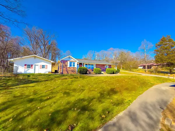 Williams Elite Realty Kentucky | North Hancock Avenue, Corbin, KY 40701 Front of Home