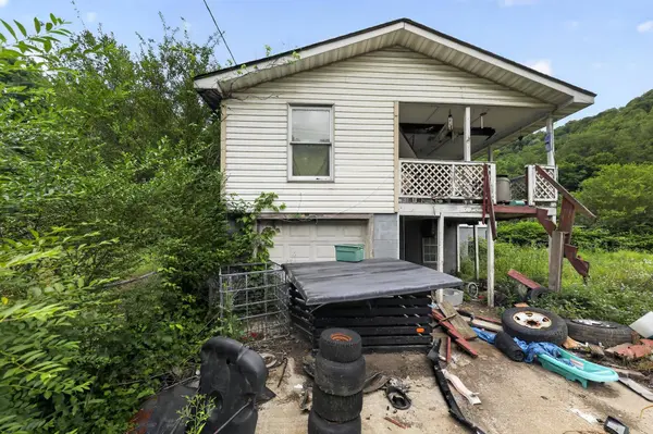 41 Bulan Hiner Road, Bulan, KY 41722