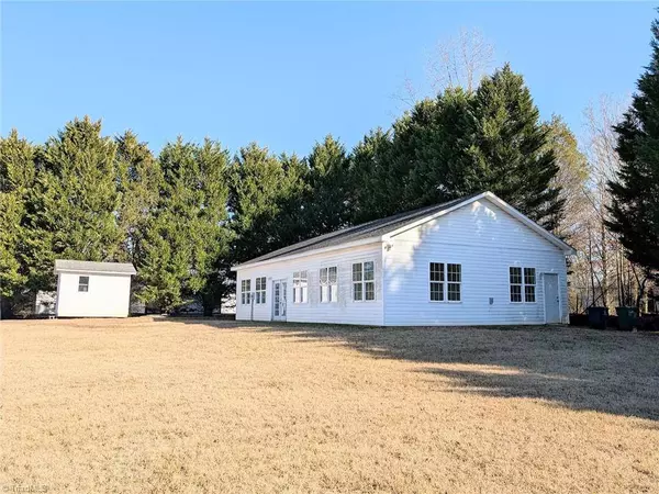 14160 NC Highway 87, Eden, NC 27288