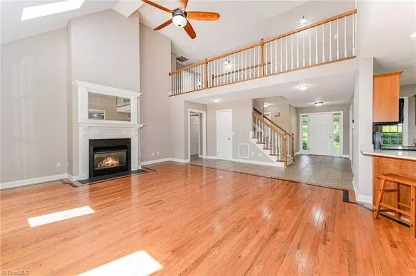 4335 Clovelly DR, Greensboro, NC 27406