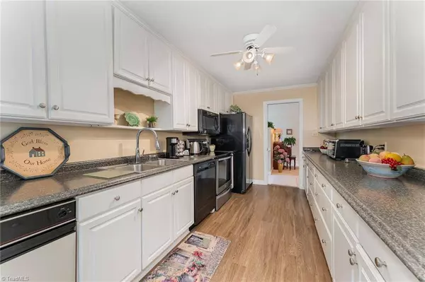 634 Highland DR, Eden, NC 27288