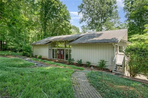 634 Highland DR, Eden, NC 27288