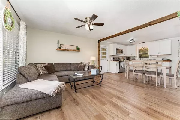 109 N 13th AVE, Mayodan, NC 27027-2121