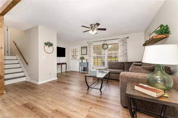 109 N 13th AVE, Mayodan, NC 27027-2121