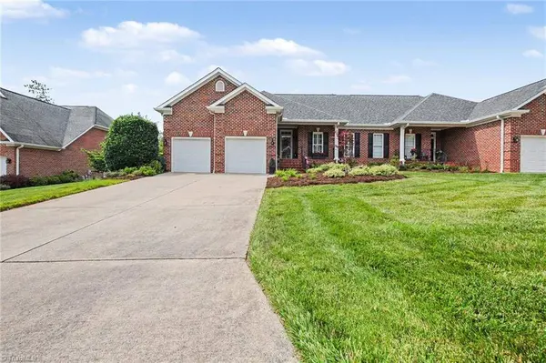 529 Bermuda DR, Eden, NC 27288-9577