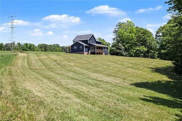 299 T Birch TRL, Stokesdale, NC 27357
