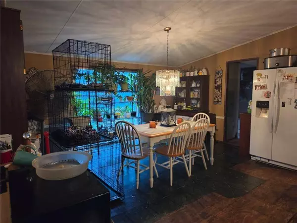 16 Creed DR, Kingston, GA 30145