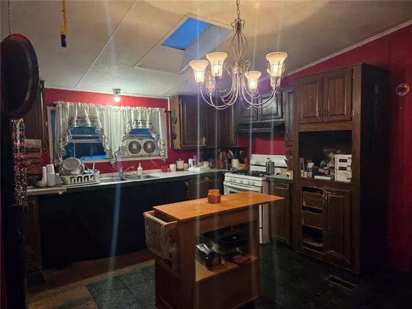 16 Creed DR, Kingston, GA 30145