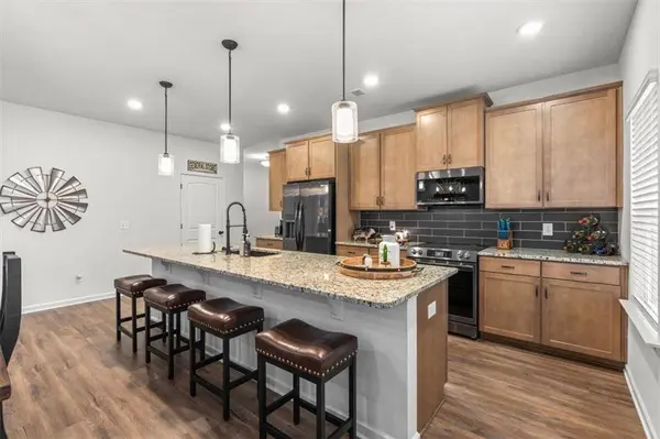 207 Edna TRL, Cartersville, GA 30120