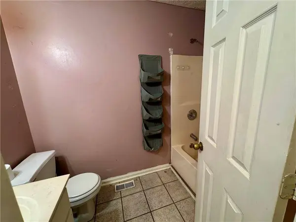 108 Thornwood DR, Cartersville, GA 30121