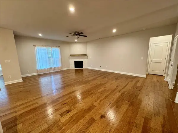 72 Riverclub RD, Acworth, GA 30101
