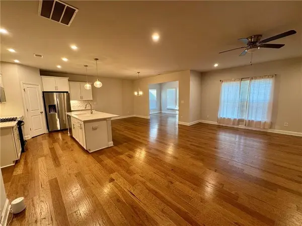 72 Riverclub RD, Acworth, GA 30101