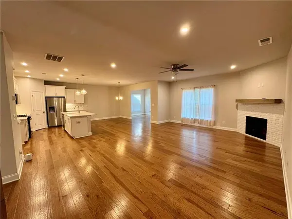 72 Riverclub RD, Acworth, GA 30101
