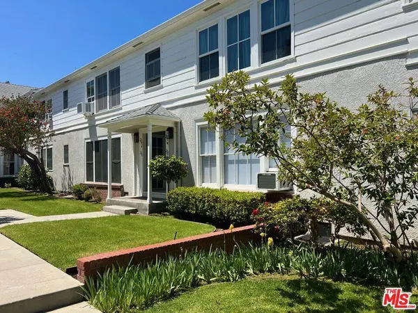 1/2 Dickens ST, Sherman Oaks, CA 91403