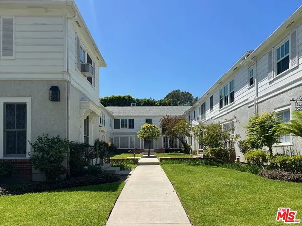 15222 Dickens St, Sherman Oaks, CA 91403