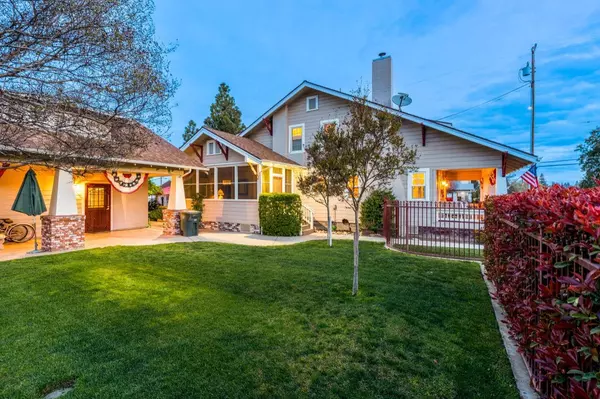 406 Oxford AVE, Clovis, CA 93612