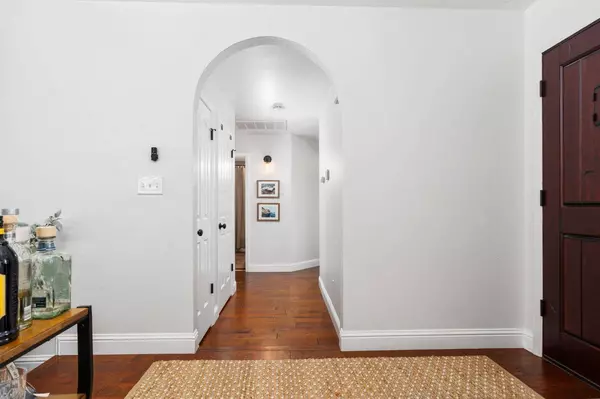 1676 E Omaha AVE, Fresno, CA 93720