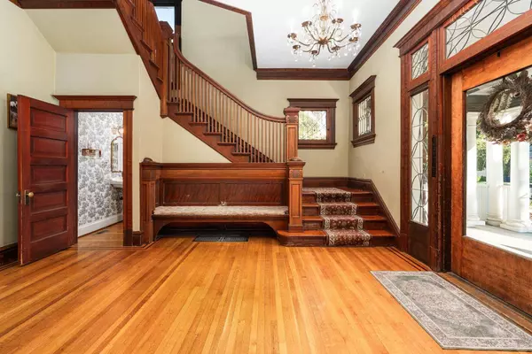 455 W 20th Street, Merced, CA 95340