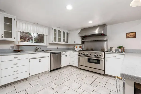 1011 Wyoming DR, Merced, CA 95340