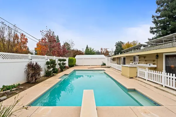 1011 Wyoming DR, Merced, CA 95340