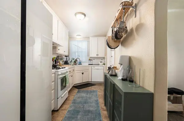 432 E Cambridge AVE, Fresno, CA 93704