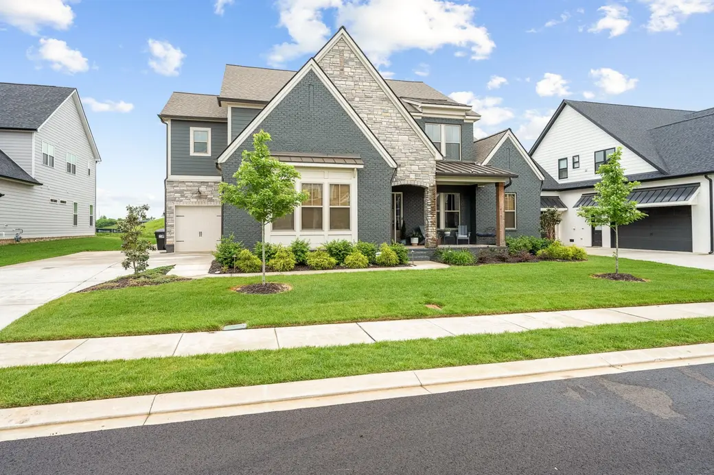 Murfreesboro TN Real Estate Agent — Nik Shewmaker
