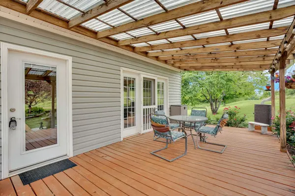 5763 New Harmony Rd, Hartsville, TN 37074