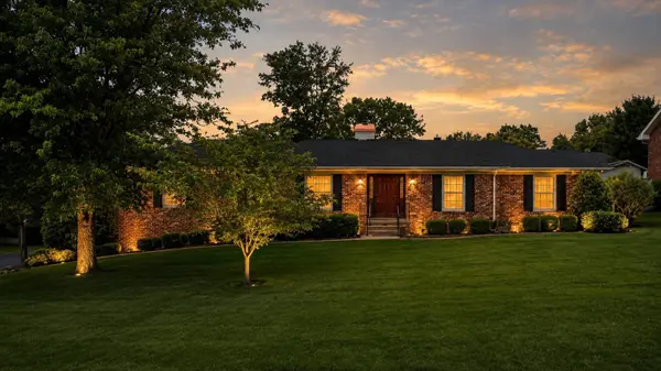4074 Lake Pkwy