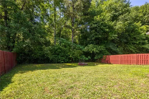 10 Forest Ridge LN, Phenix City, AL 36869