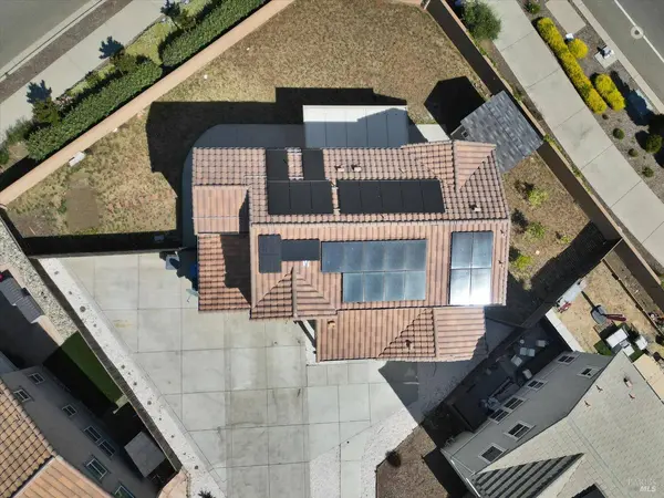 227 Wisteria CIR, Vacaville, CA 95687