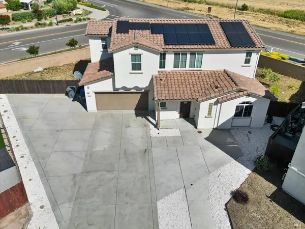 227 Wisteria CIR, Vacaville, CA 95687