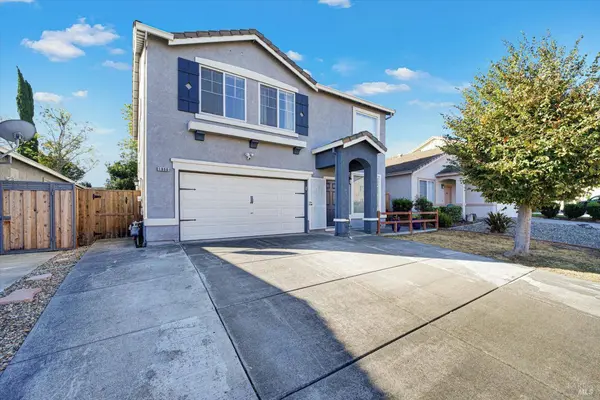 1896 Clarendon DR