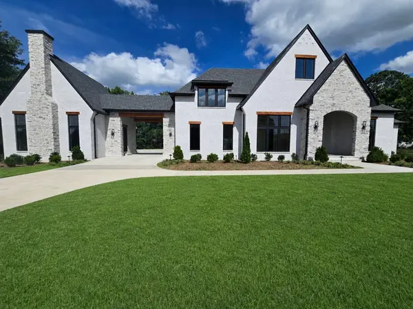 101 Danford Dr, Clarksville, TN 37043