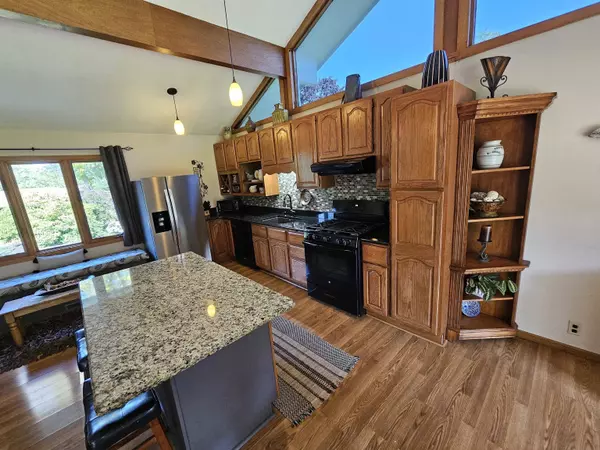 65 Preston Drive, Platteville, WI 53818