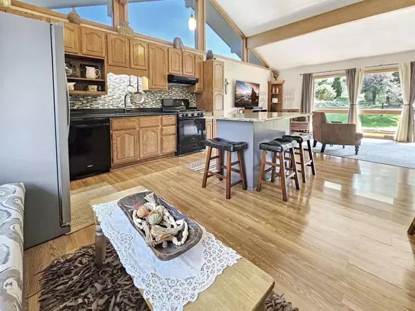 65 Preston Drive, Platteville, WI 53818